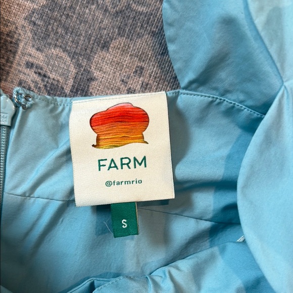 FARM Rio Light Blue Puff Sleeve Gown - Picture 2 of 3